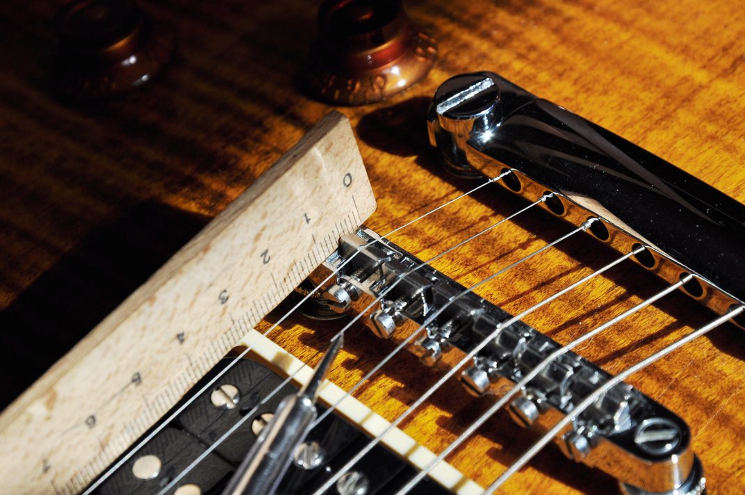 Optimal intonation with Harmonic Tuner Guitar Setup for Android Grain